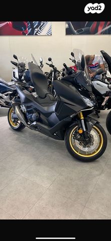 הונדה פורזה 750