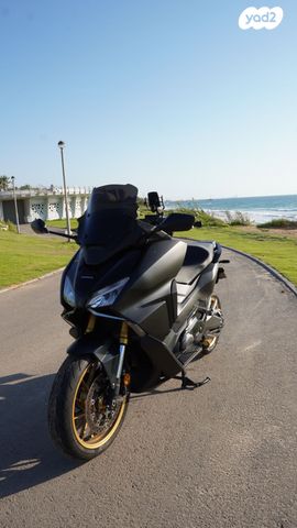 הונדה פורזה 750