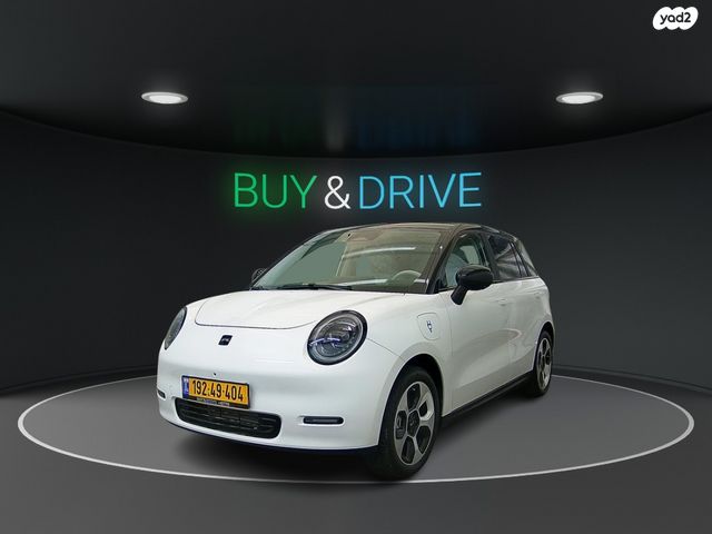 מודעת רכב ג׳יי.איי.סי 30