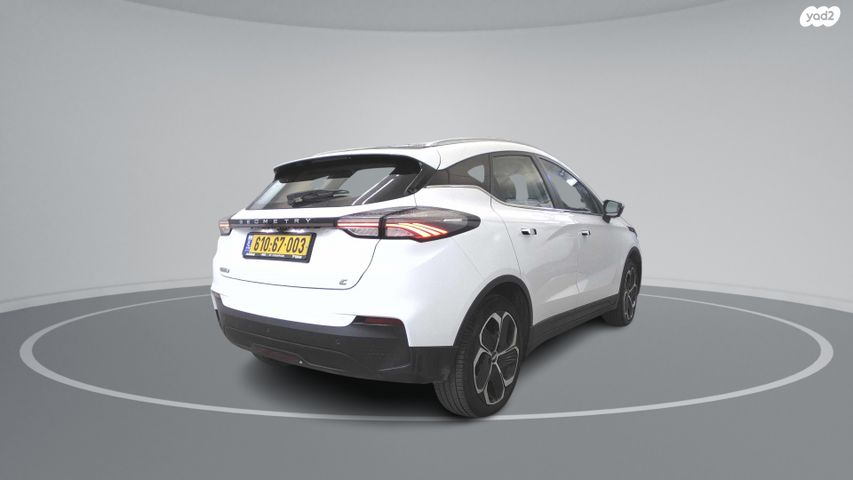 ג׳ילי Geometry C