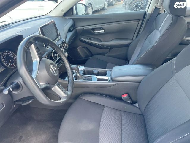 ניסאן סנטרה