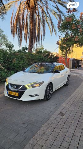 ניסאן מקסימה