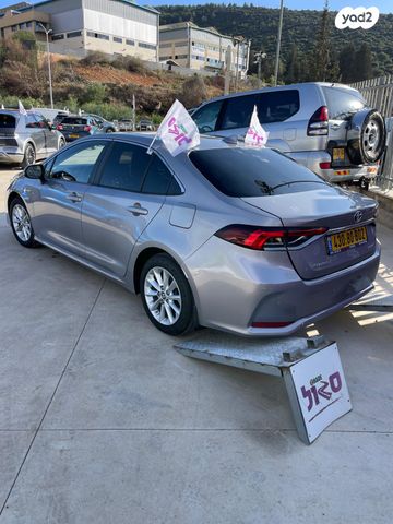 טויוטה קורולה