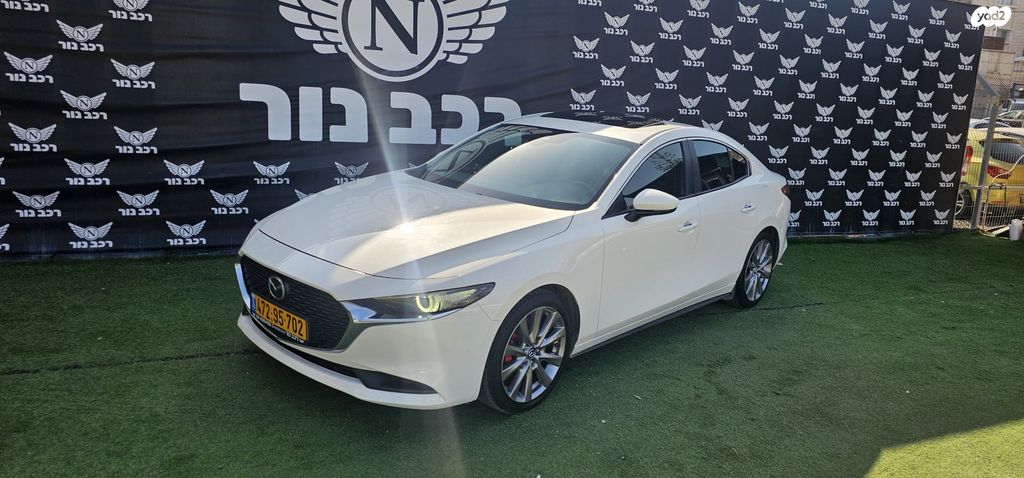 מודעת רכב מאזדה 3