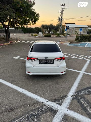מודעת רכב טויוטה קורולה