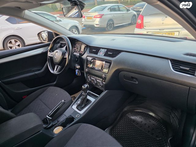 סקודה אוקטביה