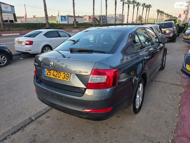 סקודה אוקטביה