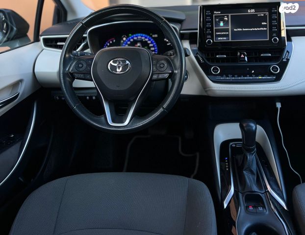 טויוטה קורולה