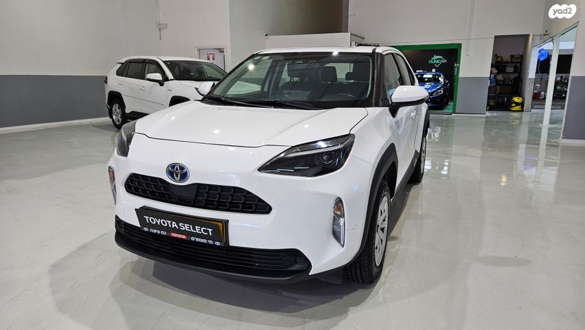 מודעת רכב טויוטה יאריס קרוס