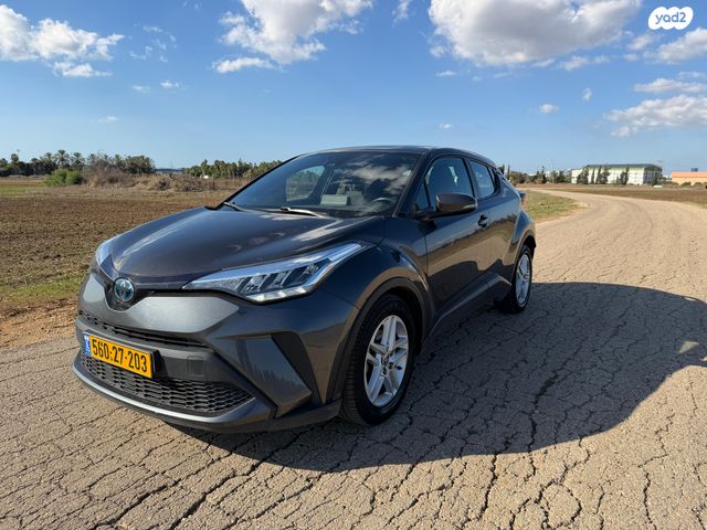 מודעת רכב טויוטה C-HR