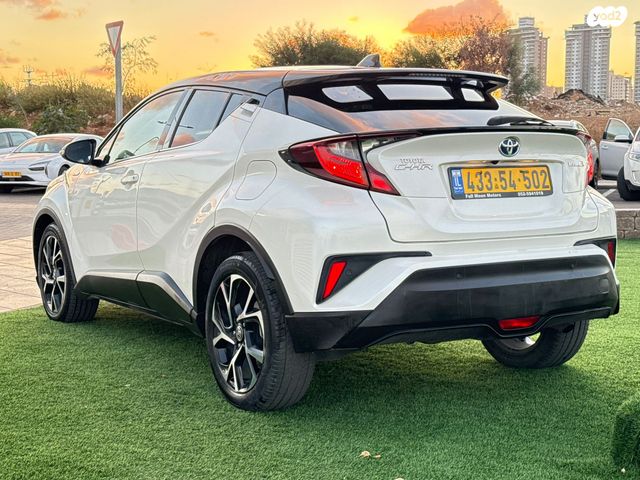 טויוטה C-HR