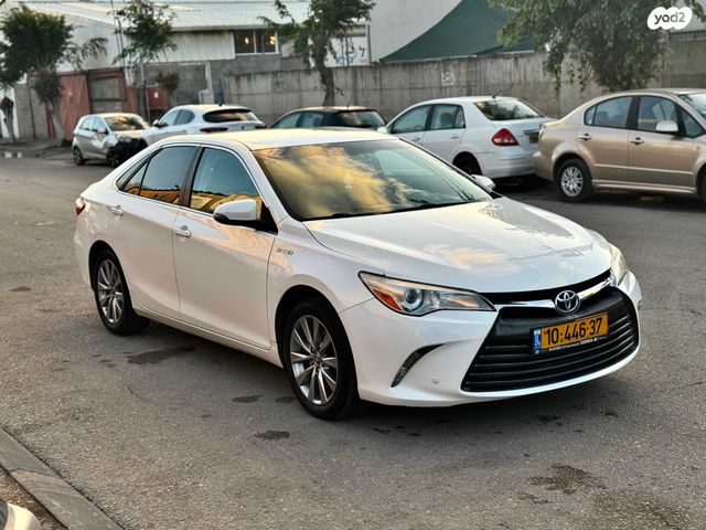 טויוטה קאמרי