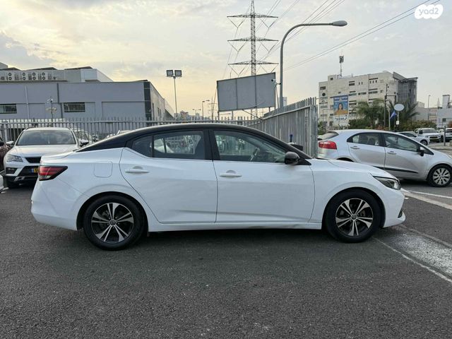 ניסאן סנטרה