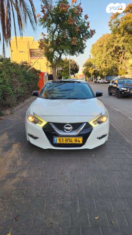 ניסאן מקסימה