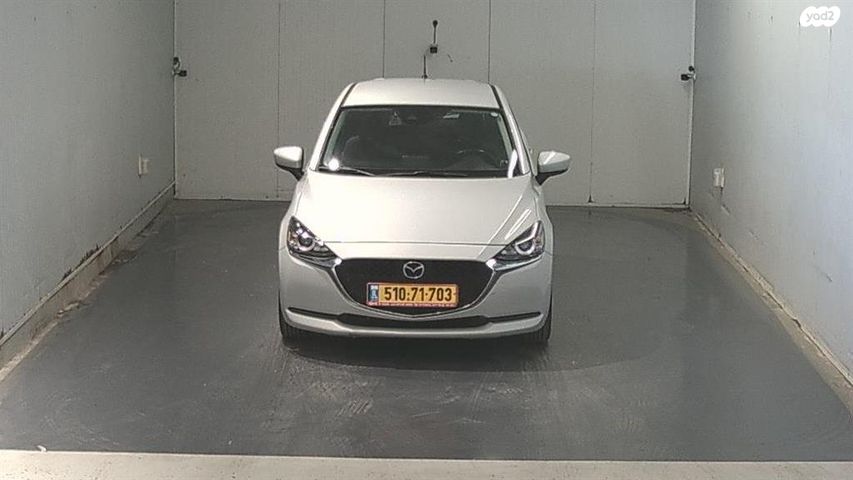 מודעת רכב מאזדה 2