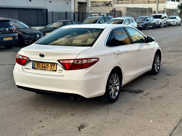 טויוטה קאמרי