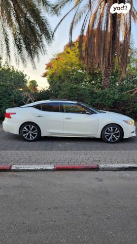 ניסאן מקסימה