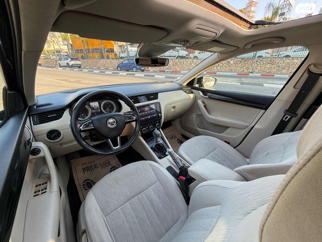 סקודה אוקטביה