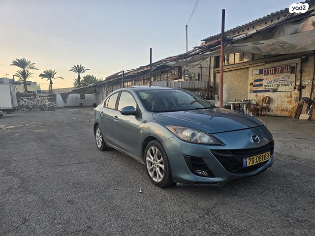 מודעת רכב מאזדה 3