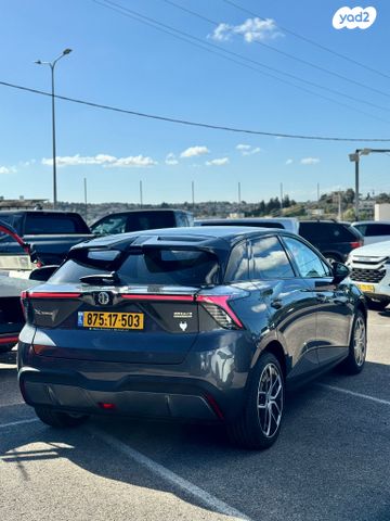 מודעת רכב אם ג'י MG4