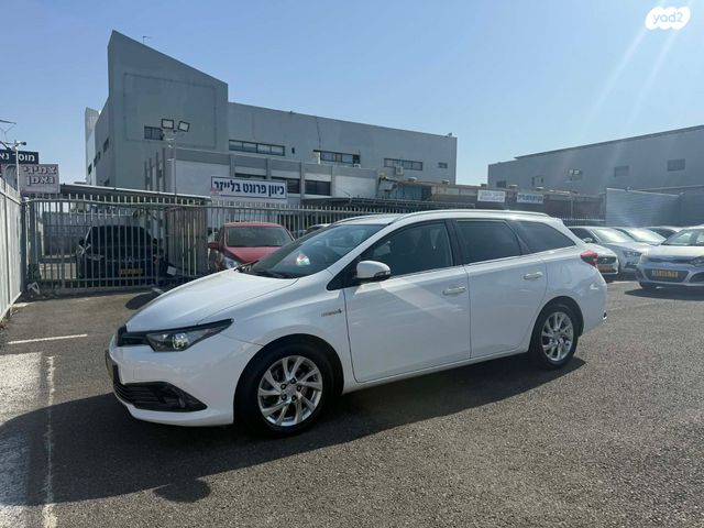 מודעת רכב טויוטה אוריס