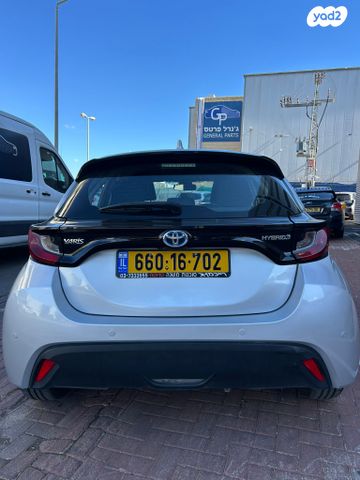 טויוטה יאריס