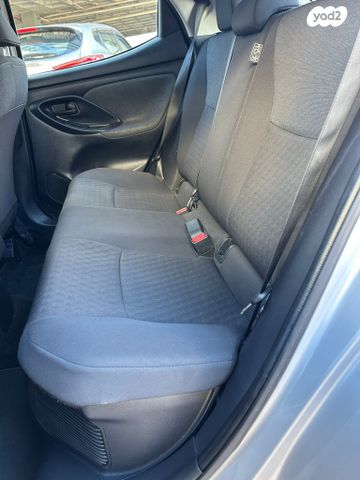 טויוטה יאריס