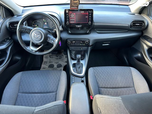 טויוטה יאריס