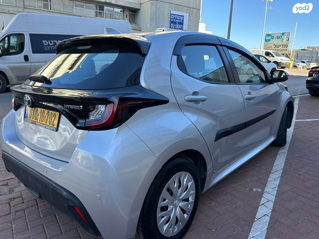 מודעת רכב טויוטה יאריס 2