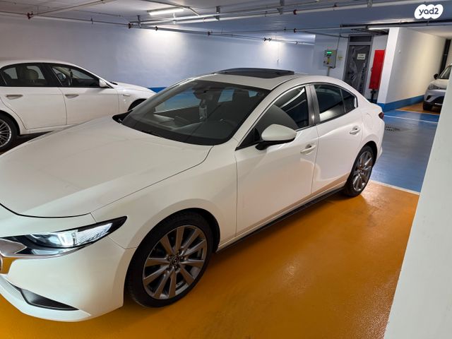 מודעת רכב מאזדה 3