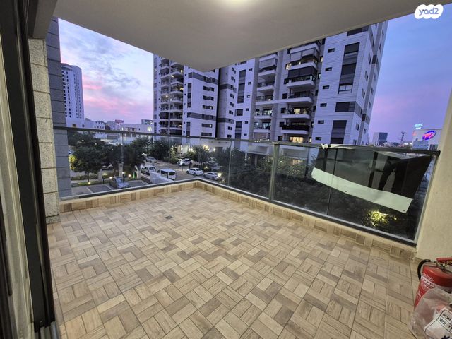 דירה, יעקב תמרי 12, חצרות המושבה, רחובות