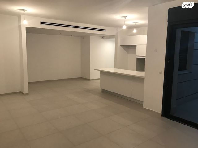 דירה, יונתן רטוש 1, פסגות אפק, ראש העין