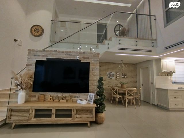 גג/ פנטהאוז, מעלה הגת 36, ברנע, אשקלון