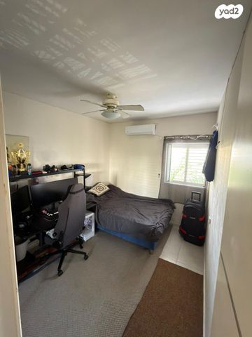 דירה, יהושע רבינוביץ 46, בן גוריון, חולון