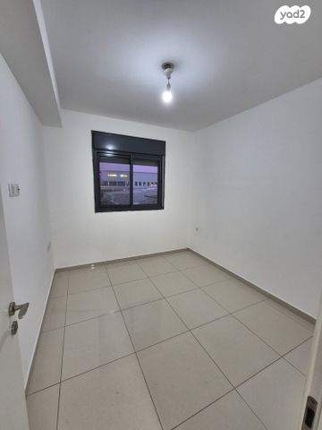 דירה, יעקב תמרי 12, חצרות המושבה, רחובות