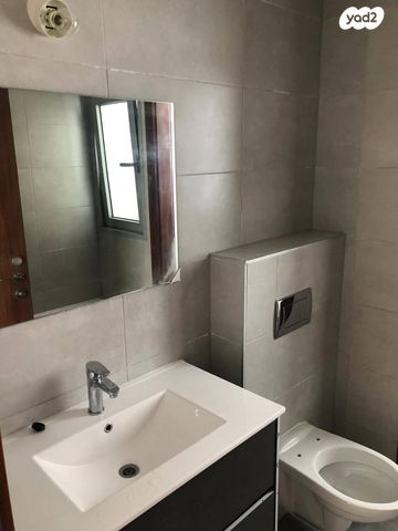 דירה, דרך בן גוריון 125, שכונת הלל, רמת גן