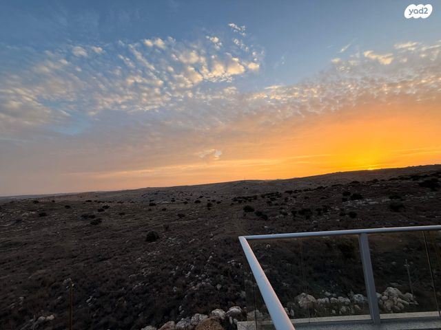 גג/ פנטהאוז, יואל 9, פסגות אפק, ראש העין