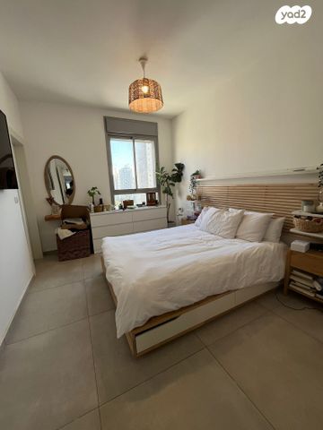 דירה, אמנון ותמר 23, מרום נווה, רמת יצחק, רמת גן