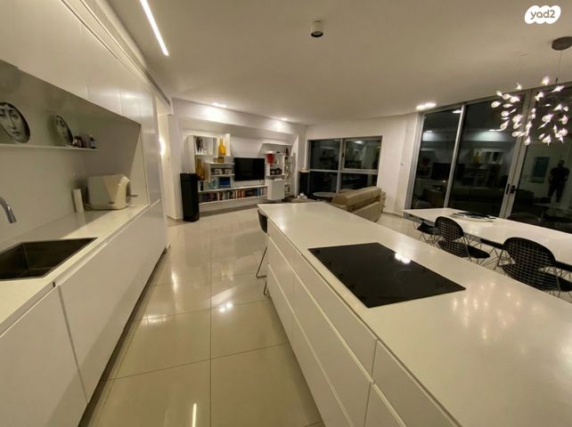 דירה, מנדל זינגר 12, סביוני הכרמל, חיפה