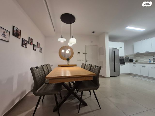 דירה, הצנחנים 5, אריק שרון, נהריה