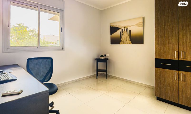 דירה, פרופ' יובל נאמן 17, רחובות המדע, רחובות