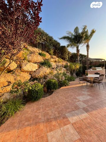 בית פרטי/ קוטג', השופר 3, כלי שיר, מעלה אדומים