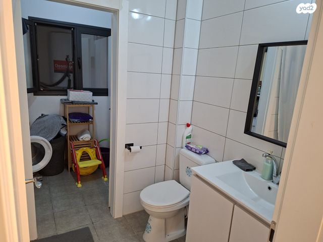 דירה, עין המערה 11, המעיינות, מצפה רמון