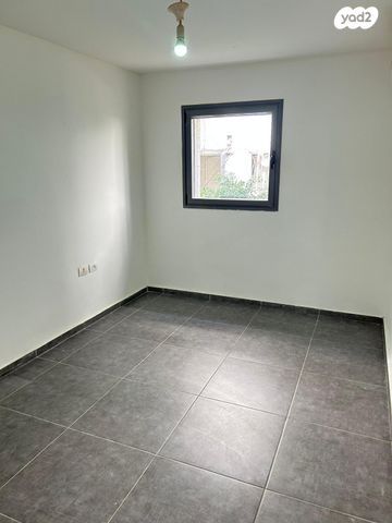 דירה, האורגים 6, הנביאים, בת ים