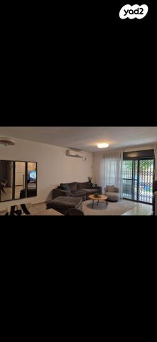 דירת גן, שושנה דמארי 4, קרית האמנים, מצליח, רמלה