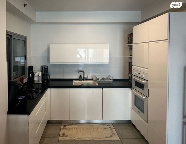 דירה, יונה ואליעזר נלקין 12, כפר סבא הירוקה, כפר סבא