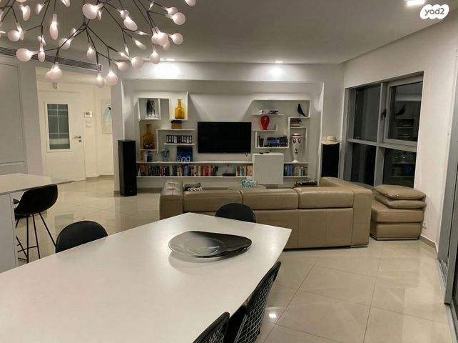 מנדל זינגר 12