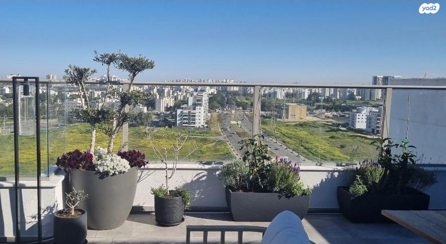 גג/ פנטהאוז, מפל התנור 13, שקמים ואגמים, אשקלון