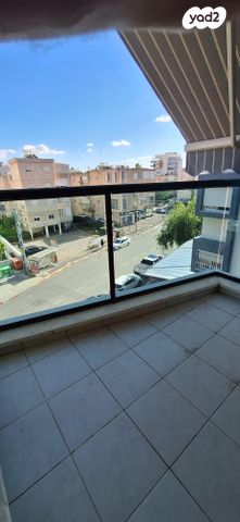 דירה, הרצל 42, עיר, מרכז העיר, נהריה