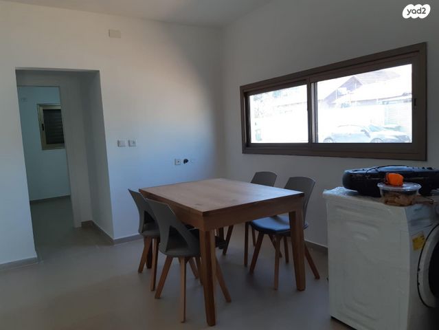 בית פרטי/ קוטג', זבולון 2, כפר אוריאל, גדרה